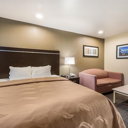 Quality Inn & Suites Near Nas Fallon Exterior foto
