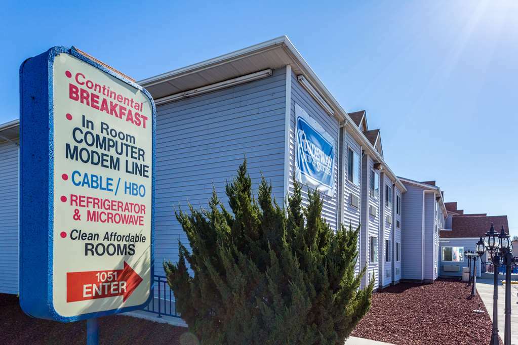 Quality Inn & Suites Near Nas Fallon Exterior foto